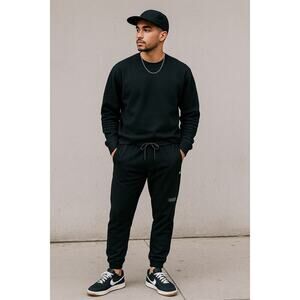 Vuori Men’s Joggers Black — Early Design Drawstring Waist-Size Medium